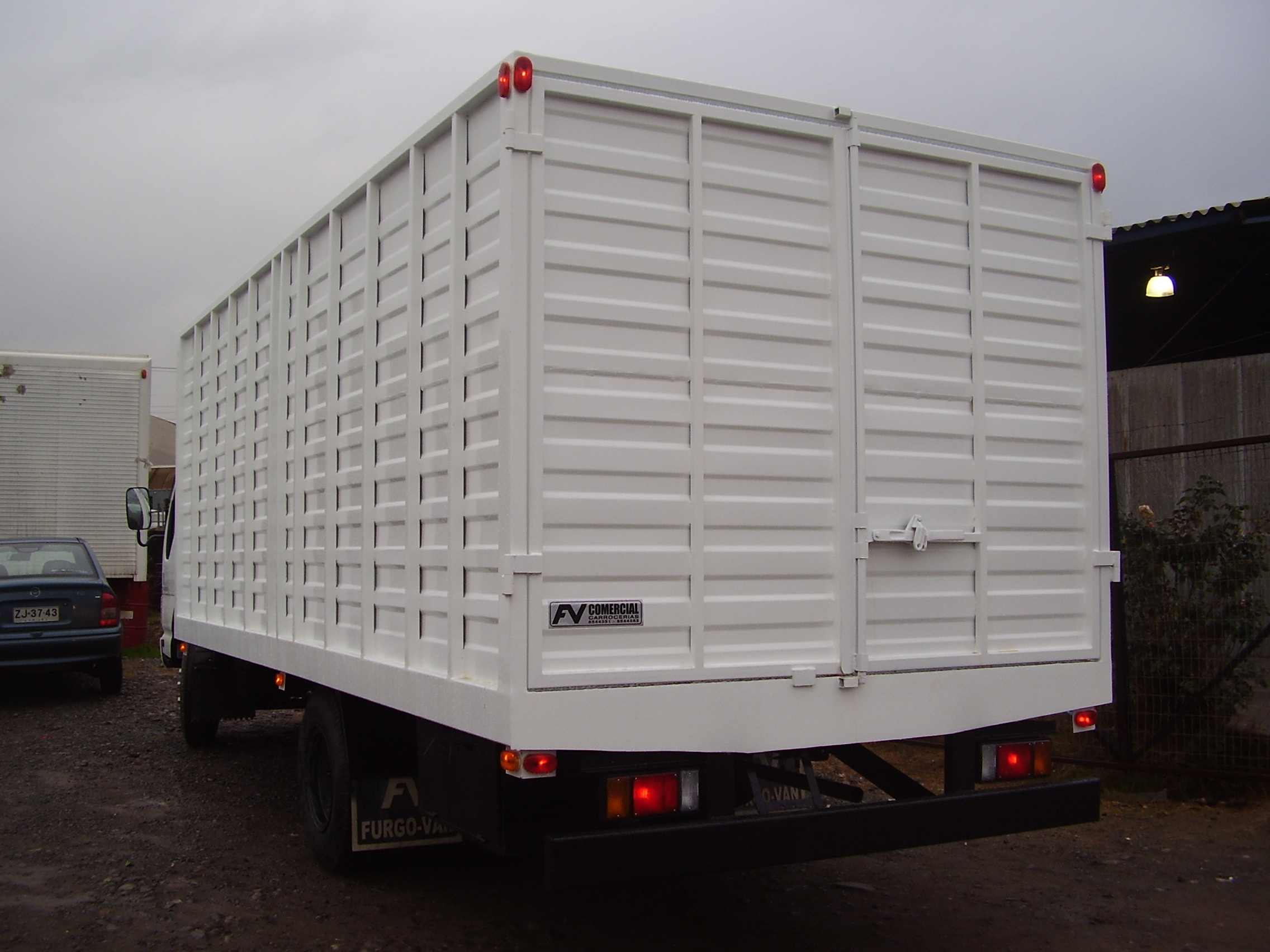 Plataforma con baranda alta chevrolet 520CR