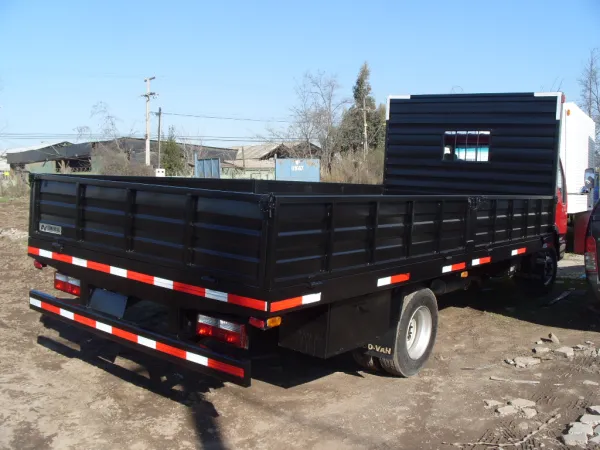 Plataforma con baranda negro